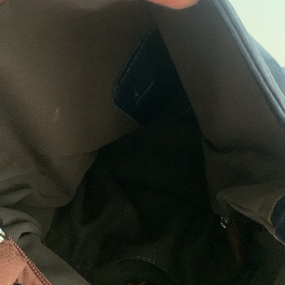 SOLDNavy leather tote bag, made in Italy, with burgundy i setts at sides, EUC - Picture 4 of 8